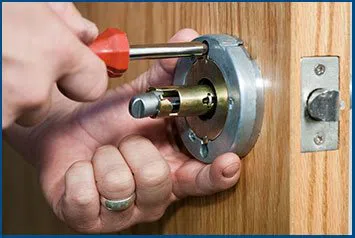 Fairfield CT Locksmith Service Fairfield, CT 203-533-3035 - new-locks-installation-commercial